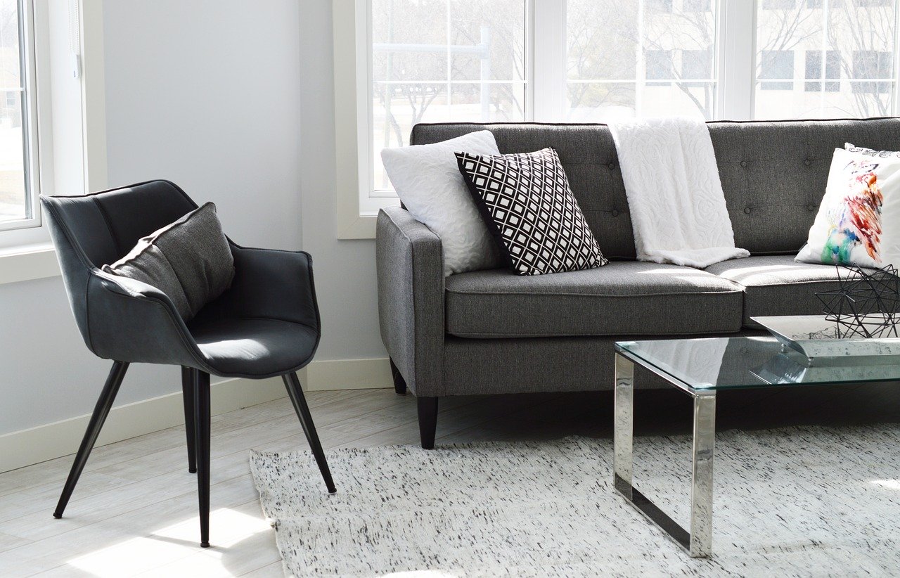 Komfortowy sen przy oszczędności miejsca – dlaczego sofa to idealny wybór?