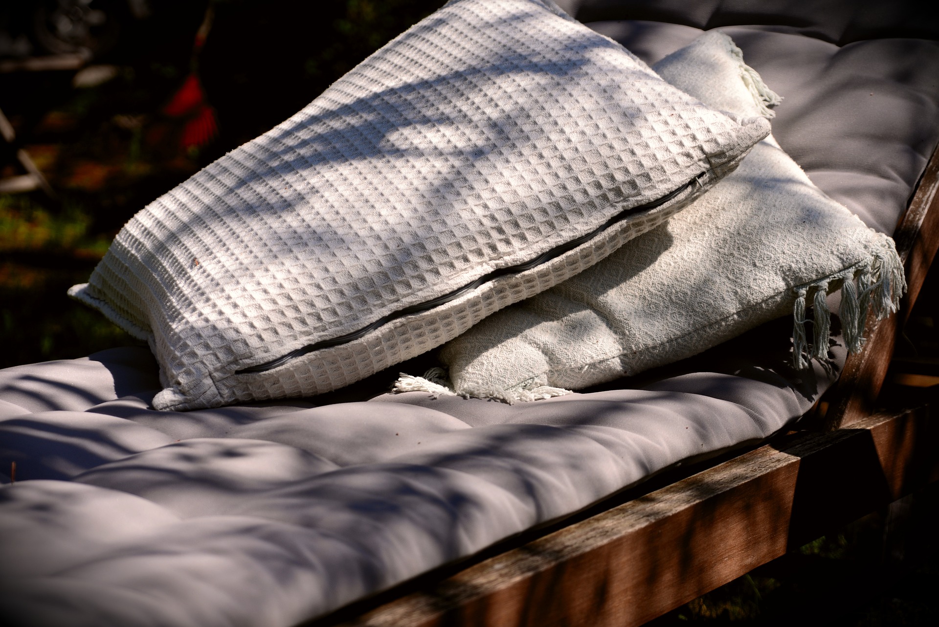 Odkryj raj na świeżym powietrzu: – najlepsze poduszki ogrodowe dla Twego komfortu